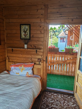 Bucharest, Real Estate For Sale, EUR 98000,  6 BR,  Casă Situată &Icirc;n Satul Vale, Județul Sibiu. Transilvania, Romania
