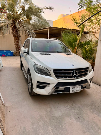 Riyadh, Vehicles, Cars & Trucks , SAR 55000,  Mercedes-Benz ML,  2014,  Automatic,  198000 KM,  ML 350 AMG Mercedes - 4Matic
