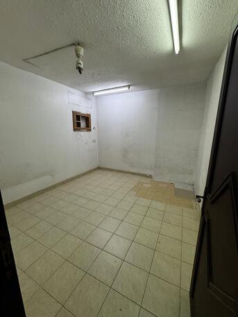 Riyadh, Apartments, Flats, Houses & Villas, SAR 25000/month,  2 BR,  Malaz Small Flat For Rent In Malaz