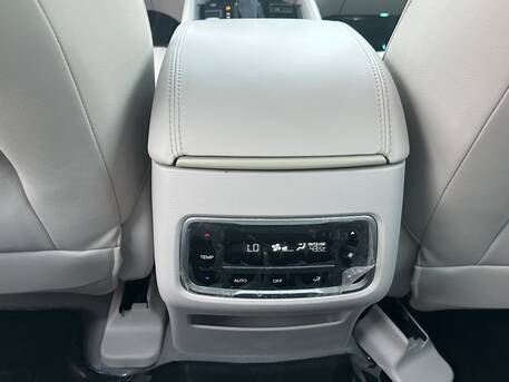 Riyadh, Vehicles, Cars & Trucks , SAR 65000,  GAC GS8,  2022,  Automatic,  76000 KM,    4WD Full Options With Sunroof N Sales Accident Free Car (family Exit Sales)