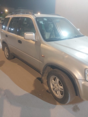 Riyadh, Vehicles, Cars & Trucks , SAR 12999,  Honda CR-V,  2000,  Automatic,  300000 KM,  HONDA,MODEL: ,CAR TYPE: SUV,COLOUR:GOLD,FOR SALE!!!!
