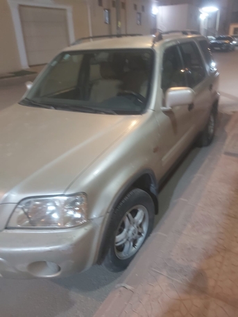 Riyadh, Vehicles, Cars & Trucks , SAR 12999,  Honda CR-V,  2000,  Automatic,  300000 KM,  HONDA,MODEL: ,CAR TYPE: SUV,COLOUR:GOLD,FOR SALE!!!!