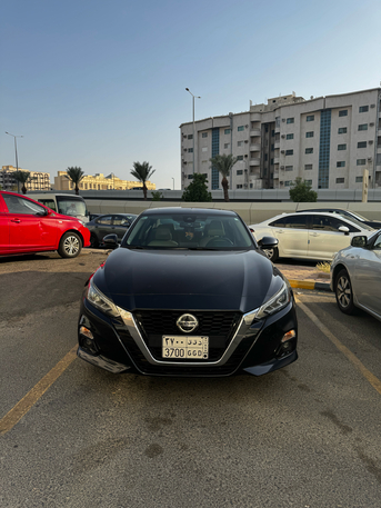 Jeddah, Vehicles, Cars & Trucks , SAR 85000,  Nissan Altima,  2020,  Automatic,  108500 KM,    Full Option SL
