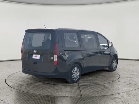 Jeddah, Passenger Transport, 7 Seater And 11 Seater Passenger Van