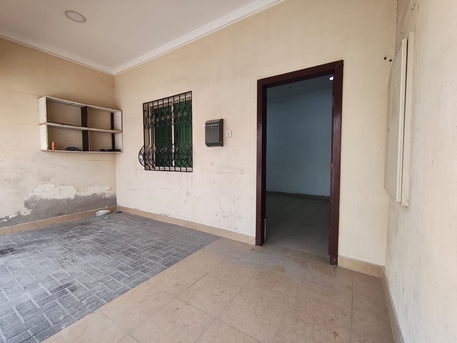 Manama, Apartments, Flats, Houses & Villas, BHD 200/year,  2 BR,  Isatown:- 2Bhk Unfurnished House On Rent With Ewa..