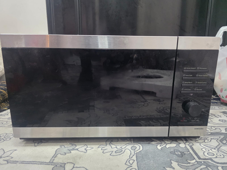 Al Khobar Al Shamalia, Collectibles, SAR 450,  New Samaung Microwave 30L.  In Very Good Condition Almost New  Latest Model For Sale  Used