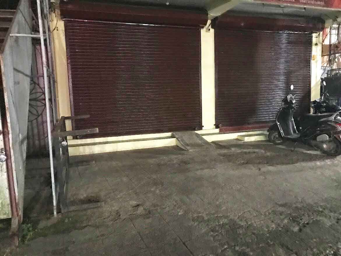 Kerala, Buildings, Commercial Building With Shops And Offices For Sale In Chengannur Town - Call 8281016543
