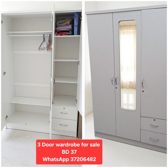Manama, Furniture, BHD 37,  ✅️ 3 Door White Wardrobe For Sale In Good Condition With Delivery