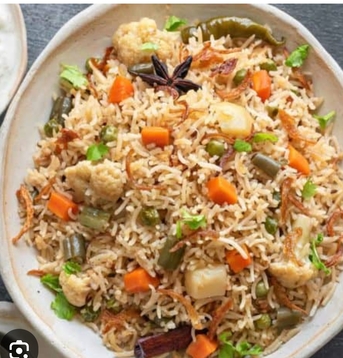 Manama, Food & Drink, Home Made Food Tiffins