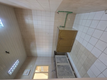 Tubli, Apartments, Flats, Houses & Villas, BHD 130/month,  @1BATHROOM Kitchen With Electricity