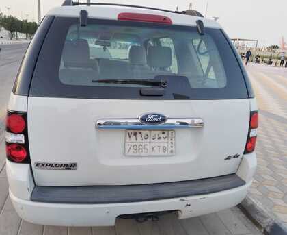 Al Jubail Al Balad, Vehicles, Cars & Trucks , SAR 15000,  Ford Explorer,  2010,  Automatic,  270780 KM,    (White Color)