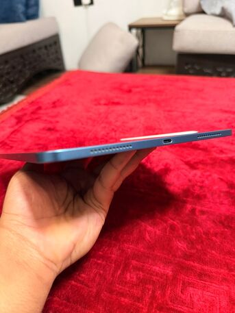 Riyadh, Electronics, SAR 1800,  Ipad Air 2022( 5th Generation) + Apple Pencil Pro