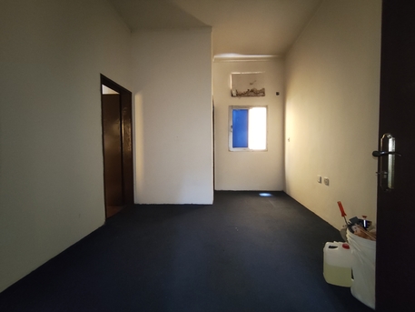 Manama, Apartments, Flats, Houses & Villas, BHD 140/year,  1 BR,  Ras Ruman:- Groundfloor 1Bhk  Flat On Rent With Ewa..