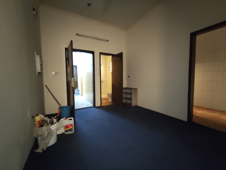 Manama, Apartments, Flats, Houses & Villas, BHD 140/year,  1 BR,  Ras Ruman:- Groundfloor 1Bhk  Flat On Rent With Ewa..