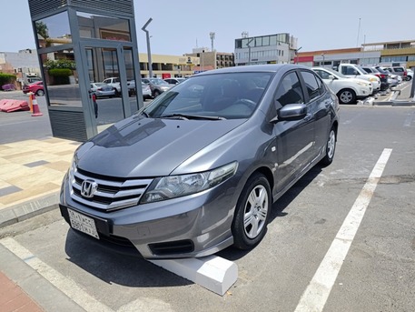 Jeddah, Vehicles, Cars & Trucks , SAR 24000,  Honda City,  2013,  Automatic,  154825 KM,  SAR. 24,000  (  )  -  Mileage: 154,825 KM -Neat Well Maintained Car