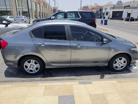 Jeddah, Vehicles, Cars & Trucks , SAR 24000,  Honda City,  2013,  Automatic,  154825 KM,  SAR. 24,000  (  )  -  Mileage: 154,825 KM -Neat Well Maintained Car