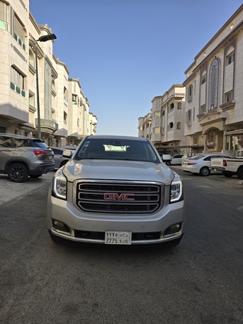 Jeddah, Vehicles, Cars & Trucks , SAR 65000,  Gmc Yukon,  2017,  Automatic,  355000 KM,
