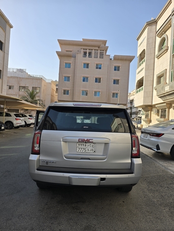 Jeddah, Vehicles, Cars & Trucks , SAR 65000,  Gmc Yukon,  2017,  Automatic,  355000 KM,