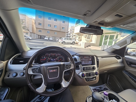 Jeddah, Vehicles, Cars & Trucks , SAR 65000,  Gmc Yukon,  2017,  Automatic,  355000 KM,