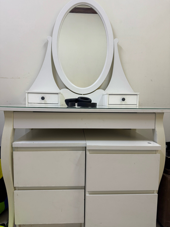 Dammam, Appliances, SAR 250,  Dressing Table With 2 Drawers