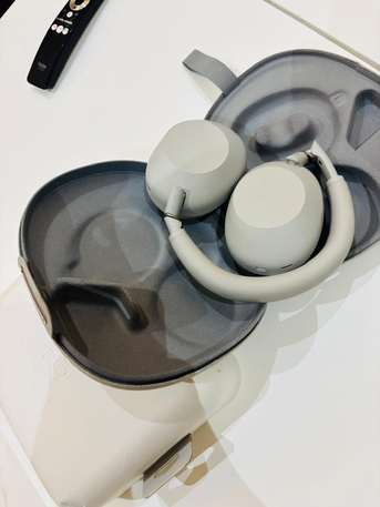 Riyadh, Electronics, SAR 1050,  Sony WH-1000XM6 Headphones White Excellent Condition