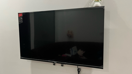 Riffa, Electronics, BHD 60,  43" Smart TV