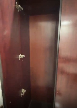Al Malaz, Furniture, SAR 275,  Good Condition Wooden Wardrobe For Urgent Sale