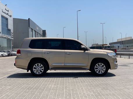 Manama, Vehicles, Cars & Trucks , BHD 14400,  Toyota Land Cruiser,  2016,  Automatic,  124300 KM,   GX-R  (Beige)