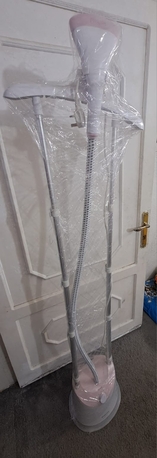 Jeddah, Appliances, SAR 130,  Philips Vertical Steam Iron 1.4L Available For Sale.