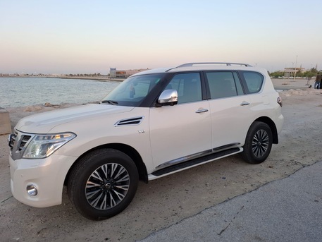 Dammam, Vehicles, Cars & Trucks , SAR 80,  2014 Nissan Patrol Platinum,  2014,  Automatic,  300000 KM,