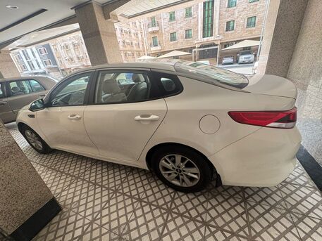 Salamah, Vehicles, Cars & Trucks , SAR 33000,  Kia Optima,  2017,  Automatic,  194000 KM,  Selling A Highly Reliable And Clean  ( Model) In White Color.
