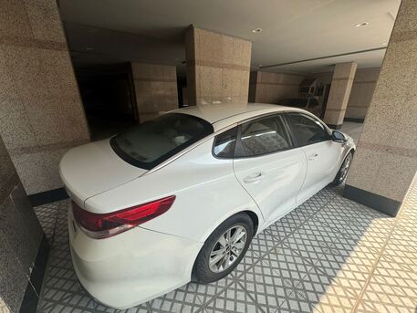 Salamah, Vehicles, Cars & Trucks , SAR 33000,  Kia Optima,  2017,  Automatic,  194000 KM,  Selling A Highly Reliable And Clean  ( Model) In White Color.