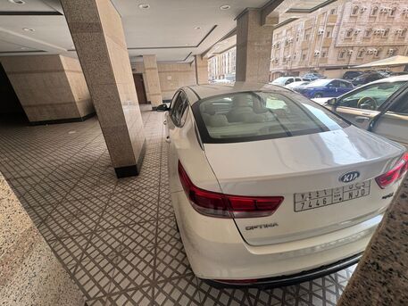 Salamah, Vehicles, Cars & Trucks , SAR 33000,  Kia Optima,  2017,  Automatic,  194000 KM,  Selling A Highly Reliable And Clean  ( Model) In White Color.