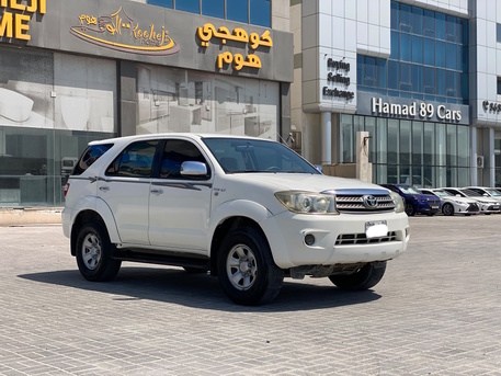 Manama, Vehicles, Cars & Trucks , BHD 3800,  Toyota Fortuner,  2009,  Automatic,  184000 KM,    (White)