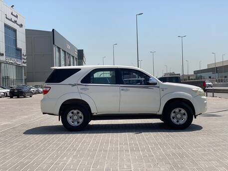 Manama, Vehicles, Cars & Trucks , BHD 3800,  Toyota Fortuner,  2009,  Automatic,  184000 KM,    (White)