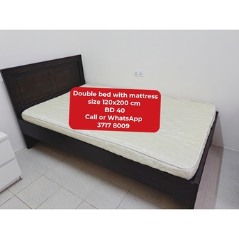 Manama, Furniture, BHD 40,  🌍🌐Double Bed With Mattress In Good Condition For Sale With Delivery