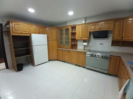 Amman, Apartments, Flats, Houses & Villas, JOD 700/month,  Furnished,  3 BR,  150 Sq. Meter,  Sweifieh Hub - Spacious 3 Bedroom Apartment