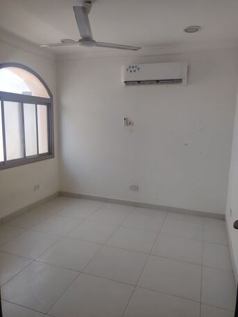 Manama, Apartments, Flats, Houses & Villas, BHD 180/month,  2 BR,  2 BHK FAMILY ROOM AVAILABLE ( TUBILI)