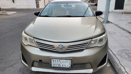 Jeddah, Vehicles, Cars & Trucks , SAR 32000,  CAMRY GL,  2014,  Automatic,  340000 KM,  Toyota Camry   Golden Color For Urgent Sale.