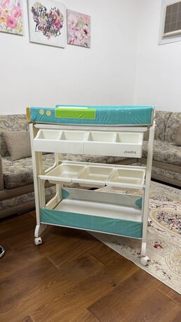 Riyadh, Baby & Kid Stuff, SAR 195,  Smart Baby Changing Table With Removeable Tub