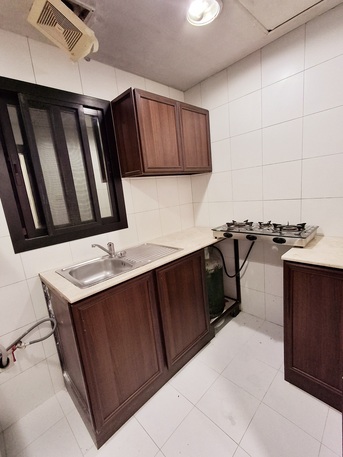 Hoora, Apartments, Flats, Houses & Villas, BHD 200/month,  Furnished,  1 BR,  -( Parking) Very Neet Fully Furnished 1 BHK Flat With Ewa @200/BD In Hoora