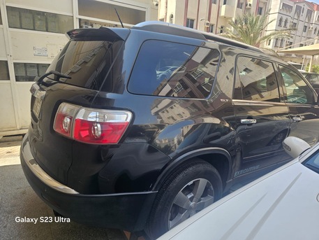Jeddah, Vehicles, Cars & Trucks , SAR 21000,  Gmc Acadia,  2009,  Automatic,  340000 KM,  GMC For Sale