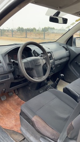 Riyadh, Vehicles, Cars & Trucks , SAR 33000,  Isuzu D-MAX,  2016,  Automatic,  400000 KM,