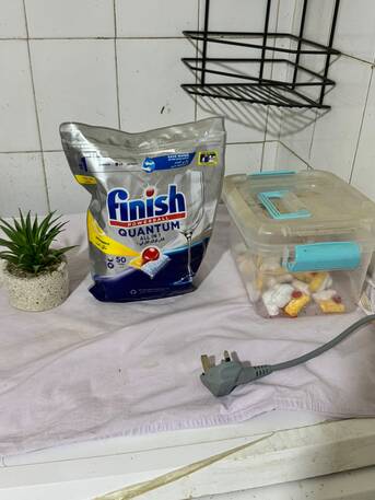 Al Murabba, Household Items, SAR 1500,  Washing MAchine, Dish Washer, Bed With Cot With Four Chair