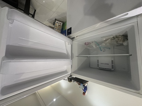 Riyadh, Appliances, SAR 800,  Selling Daewoo Fridge Large Capacity 483 L , 17 Cu.ft  Urgent Selling .