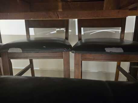 Dammam, Furniture, SAR 9001000,  Complete Bed Set And Dining Table For Sale