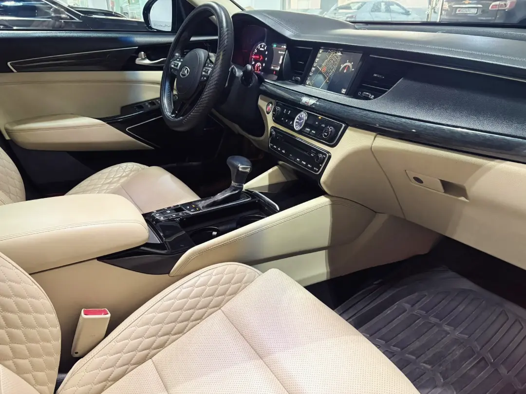 Amwaj Islands, Vehicles, Cars & Trucks , BHD 5250,  Kia Cadenza,  2017,  Automatic,  121000 KM,    6 Cylinders 3.3L Full Option
