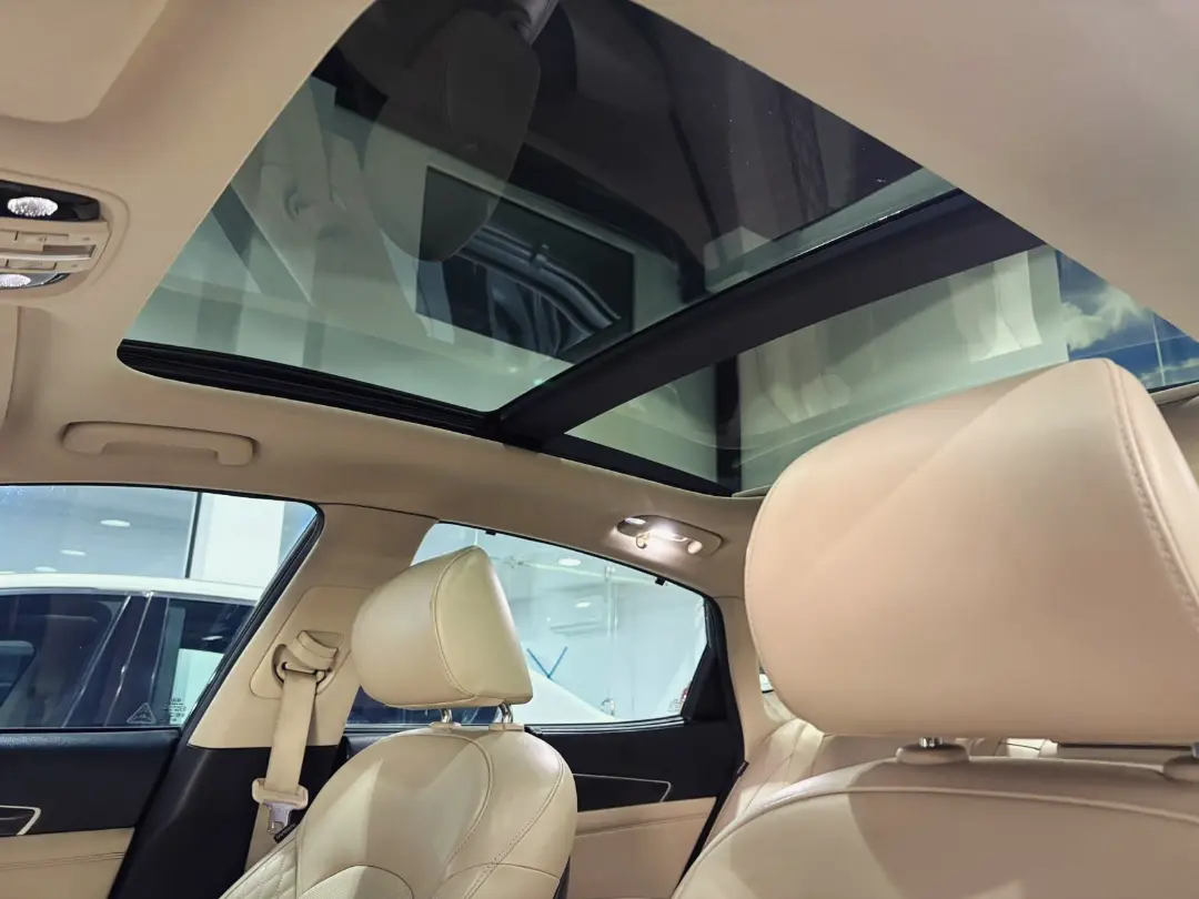 Amwaj Islands, Vehicles, Cars & Trucks , BHD 5250,  Kia Cadenza,  2017,  Automatic,  121000 KM,    6 Cylinders 3.3L Full Option