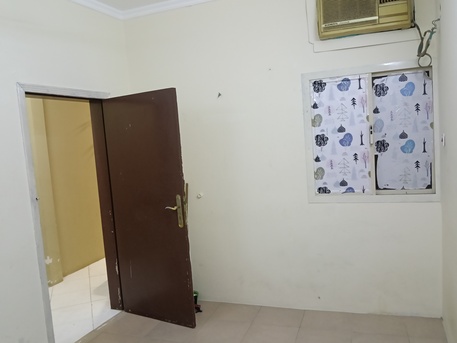 Muharraq, Rooms for Rent, BHD 50/month,  Furnished,  SEMI FURNISHED ROOM FOR RENT FOR SINGLE PERSON (RENT:BD-50+)