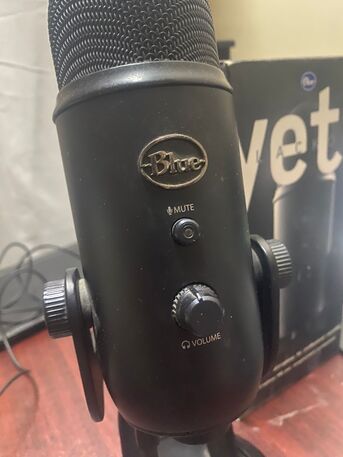 Khobar, Home Audio, SAR 350,  Title: Blue Yeti USB Microphone &ndash; Excellent Condition With Original Box